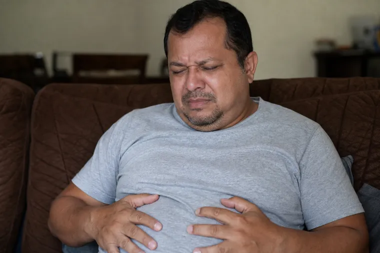 Antes: Barriga hinchada, pesada y con gases